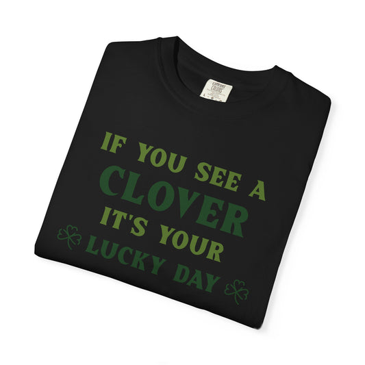Lucky Clover Men's T-Shirt - Perfect for St. Patrick's Day
